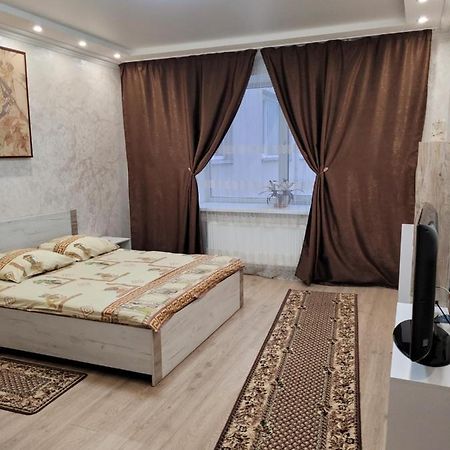 Апартаменты По Панаса Мирного. Khmel'nyts'kyy Luaran gambar